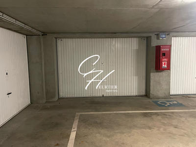 Parking / Garage - 47 m²