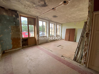 Maison - 480 m² - 25 pièces