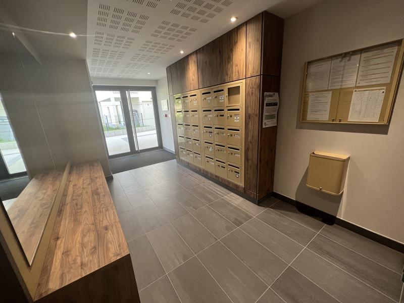 Appartement - 90 m² - 4 pièces