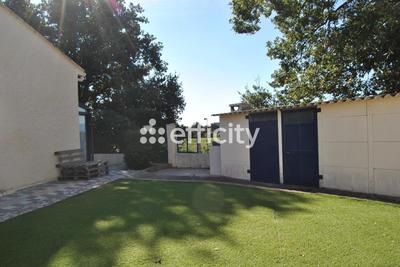 Villa - 100 m² - 5 pièces