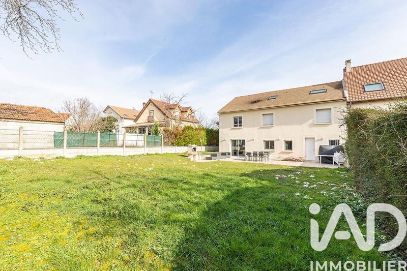 Maison - 199 m² - 7 pièces