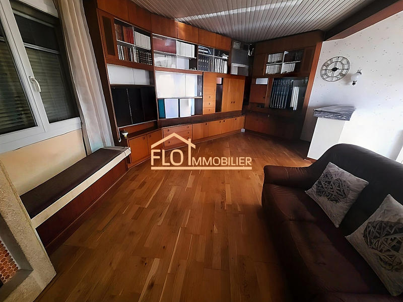 Maison - 180 m² - 8 pièces