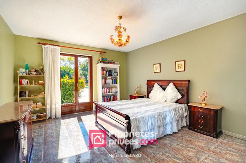 Maison - 296 m² - 8 pièces