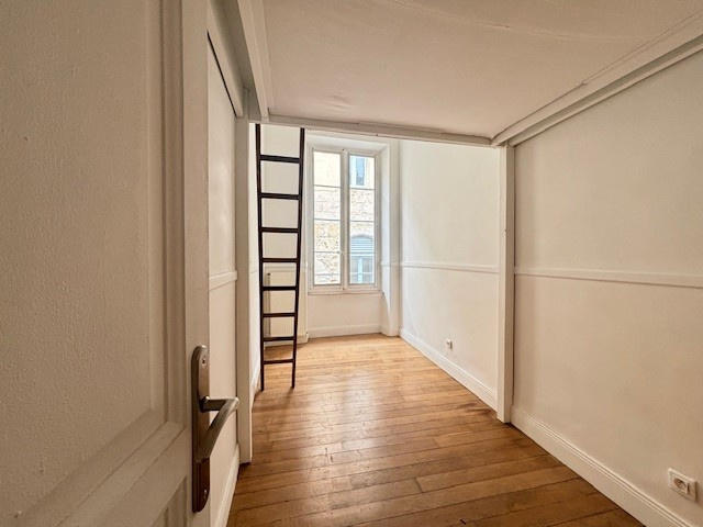 Appartement - 125 m² - 4 pièces