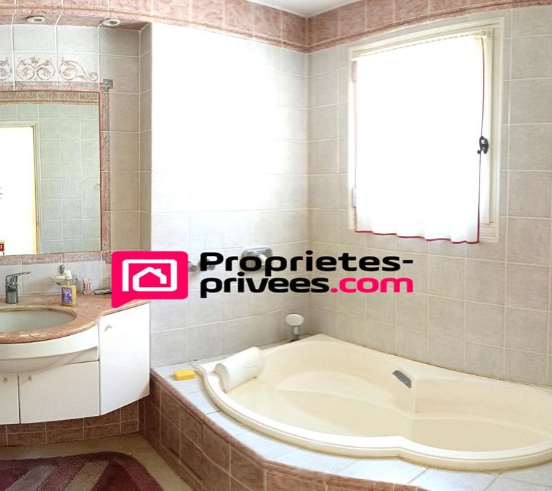 Maison - 165 m² - 5 pièces