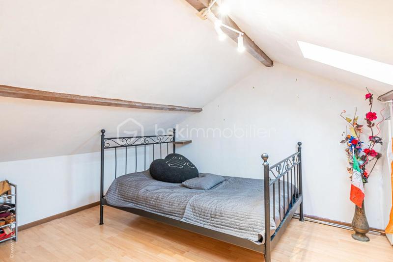 Maison - 161 m² - 11 pièces