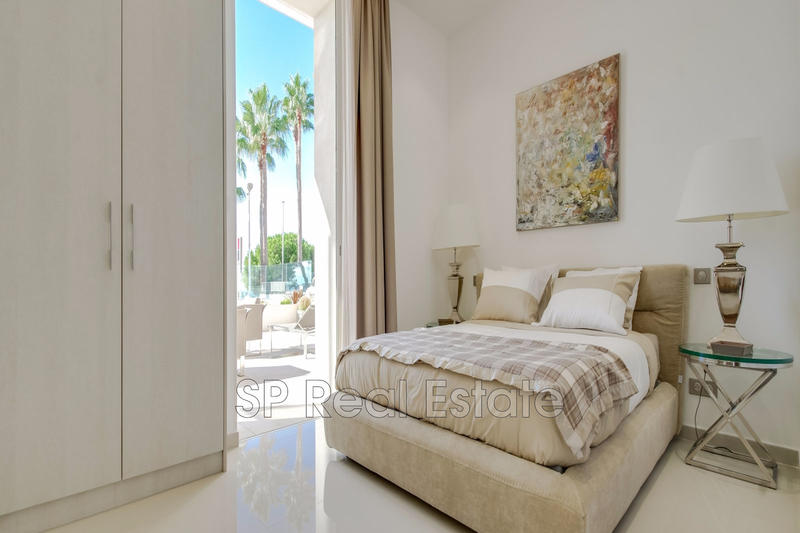 Appartement - 215 m² - 5 pièces