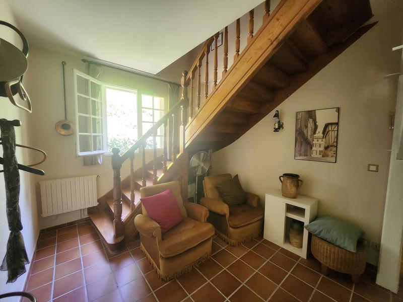 Maison - 230 m² - 10 pièces