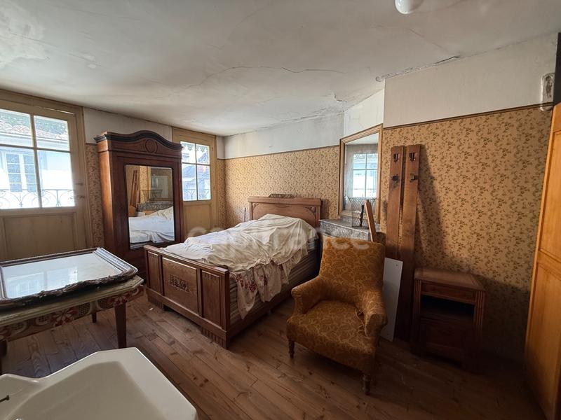 Immeuble - 350 m² - 16 pièces