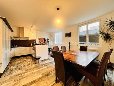 Maison de ville - 94 m² - 4 pièces