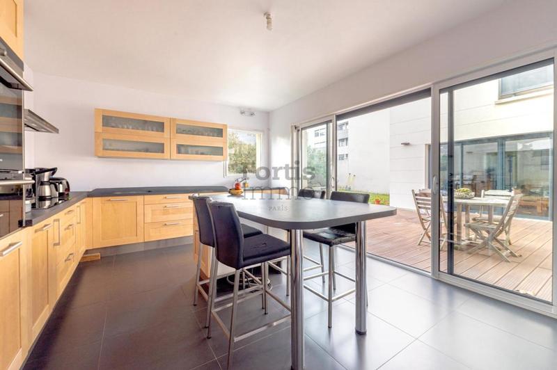 Maison d'architecte - 263 m² - 8 pièces