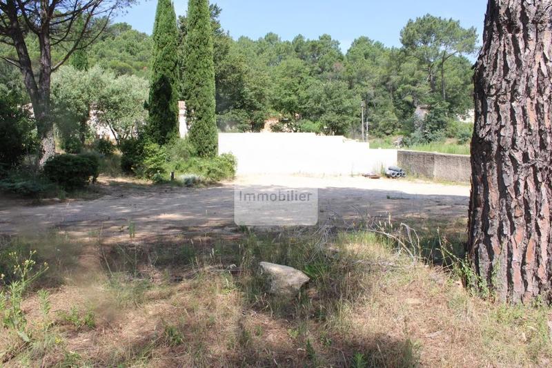 Terrain constructible - 1 203 m²