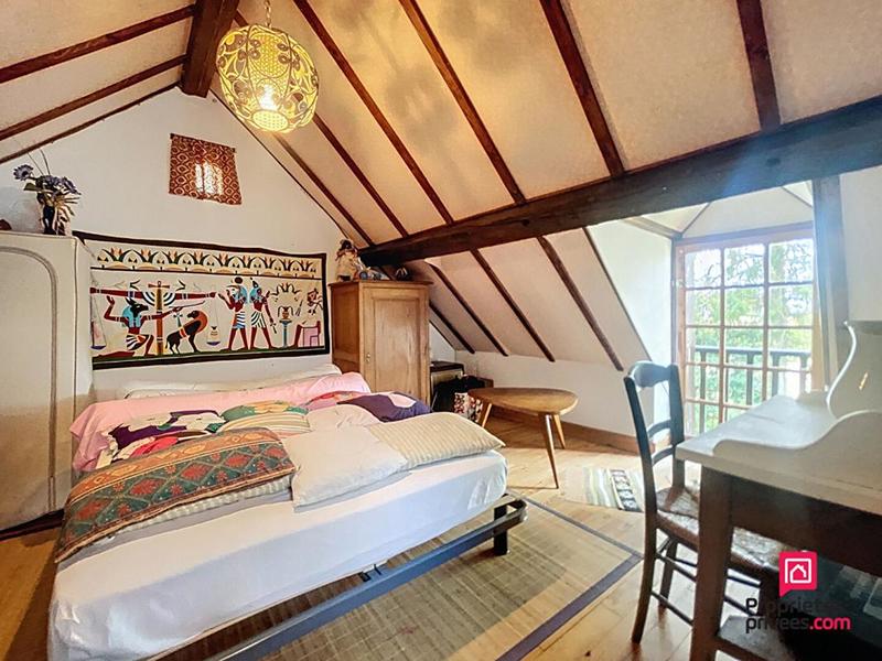 Maison - 145 m² - 8 pièces