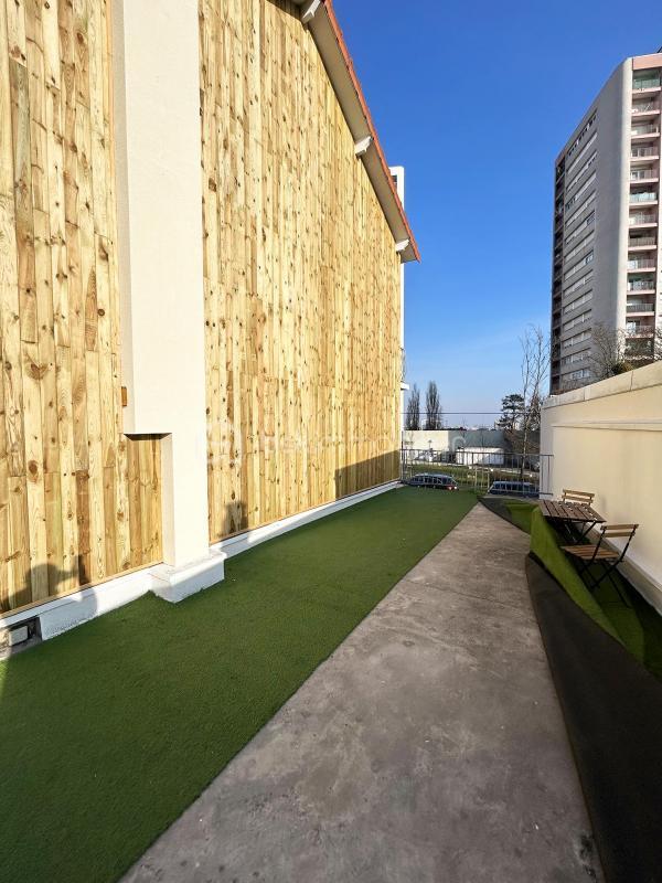 Studio - 11 m² - 1 pièce