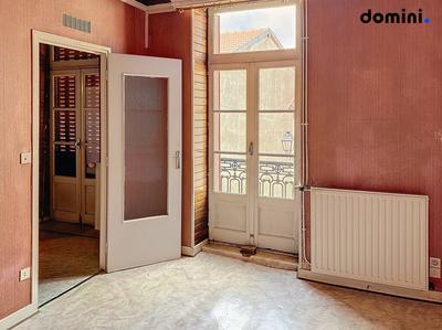 Appartement - 100 m² - 7 pièces