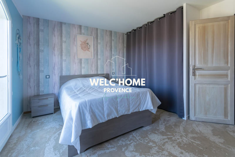 Maison - 185 m² - 6 pièces