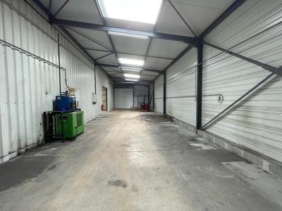 Local d'activité / Entrepôt - 580 m²