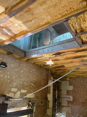 Maison - 220 m² - 8 pièces