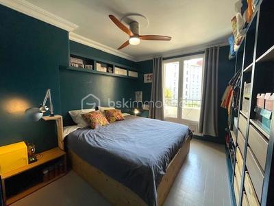 Appartement - 100 m² - 4 pièces