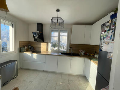 Maison - 87 m² - 5 pièces