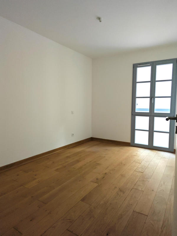 Appartement - 81 m² - 3 pièces