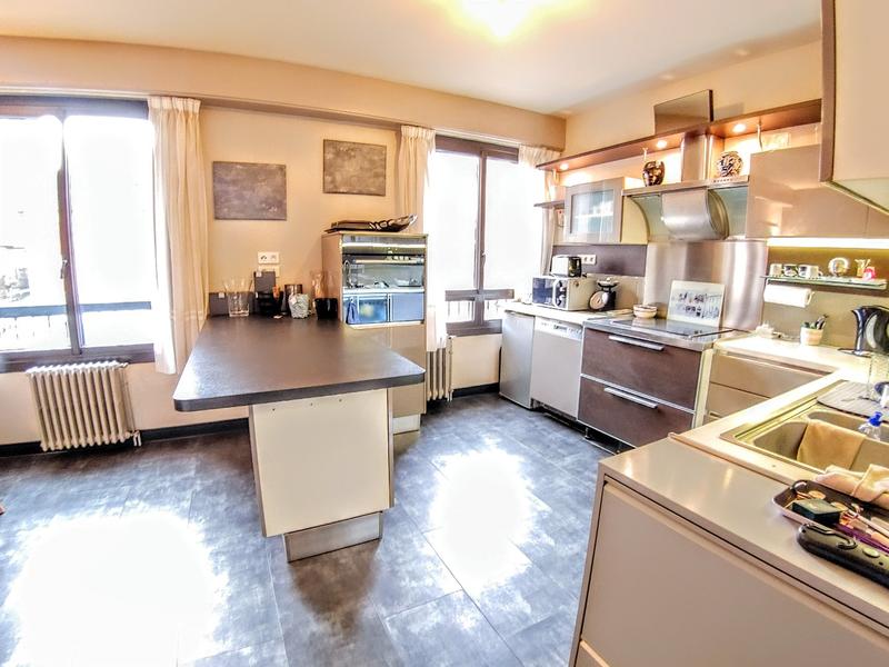 Appartement - 160 m² - 6 pièces