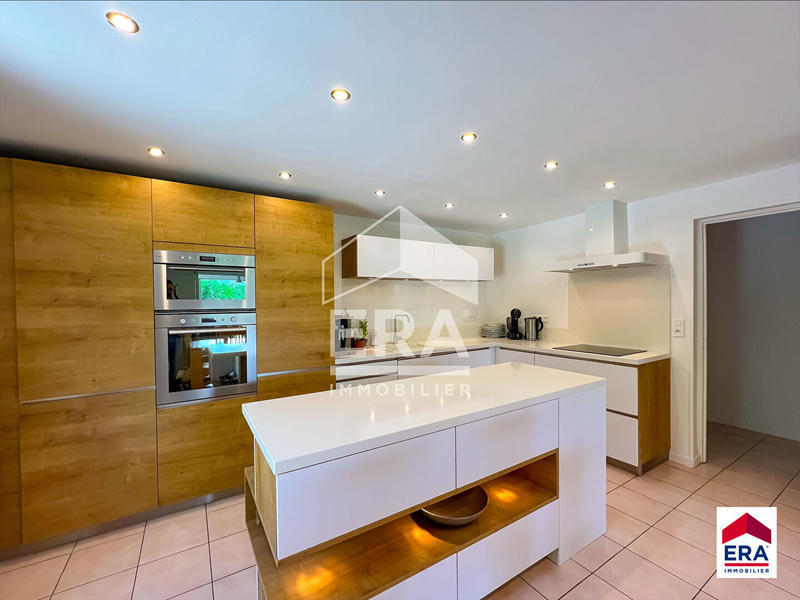 Maison - 175 m² - 8 pièces