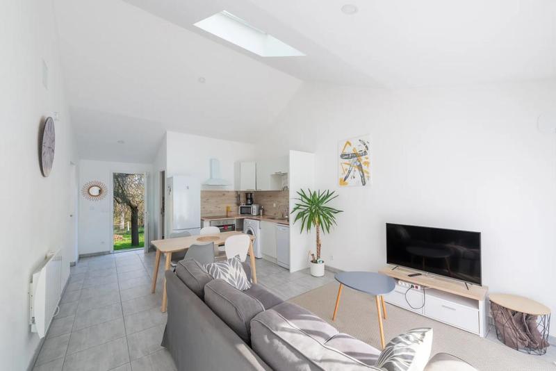 Maison - 180 m² - 8 pièces