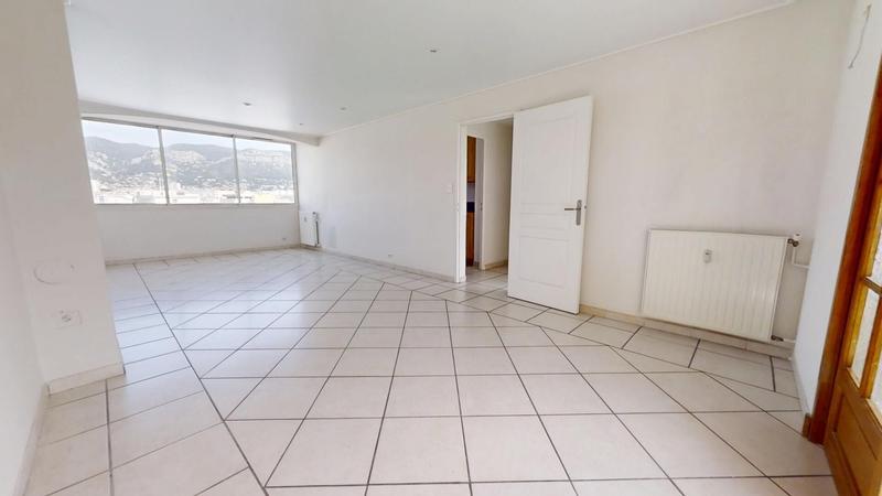 Appartement - 80 m² - 3 pièces