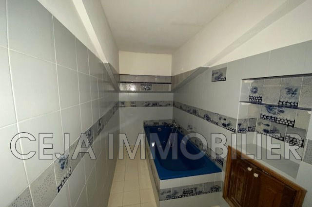 Maison - 90 m² - 1 pièce