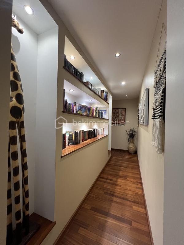 Propriété - 374 m² - 13 pièces