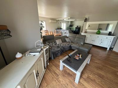 Maison - 200 m² - 8 pièces