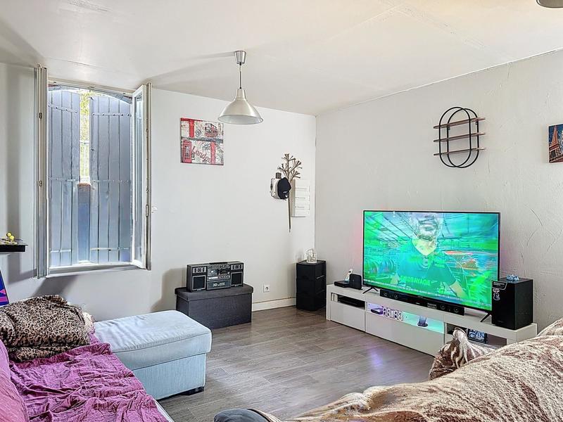 Maison - 180 m² - 10 pièces