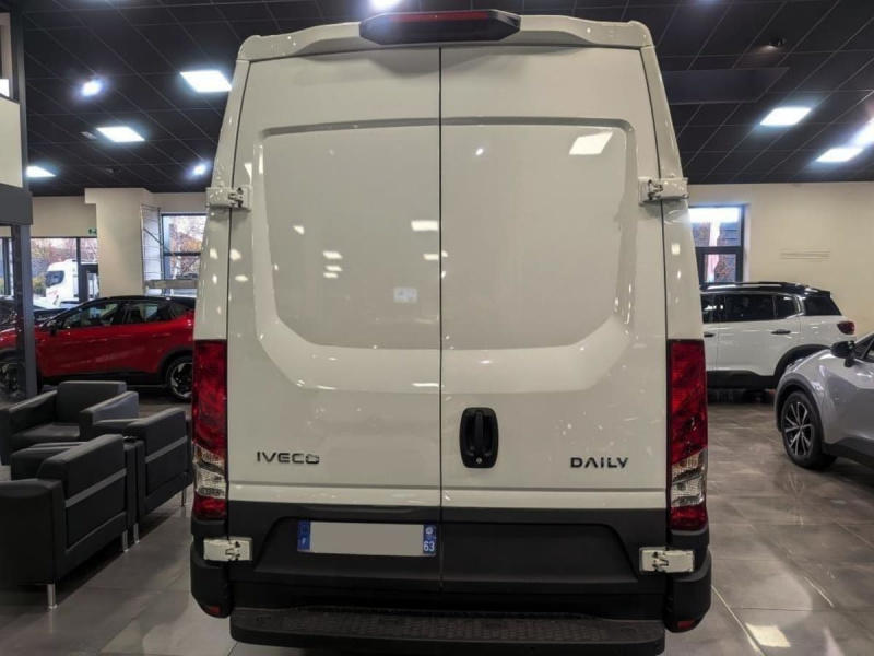 Iveco Daily Fourgon Fgn 35 s 14 Crv V12 H2 Q-Leaf Bvm6