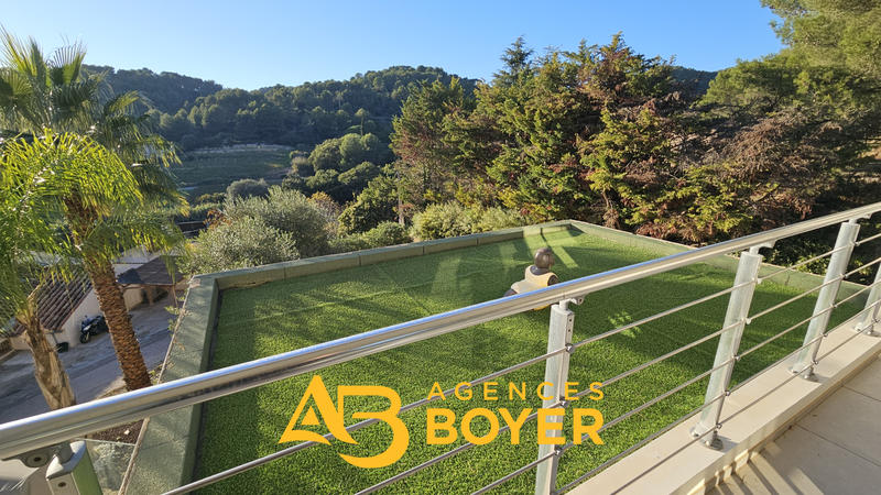 Appartement - 143 m² - 5 pièces