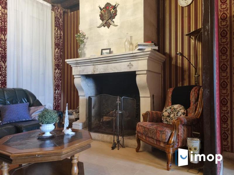 Maison - 230 m² - 7 pièces