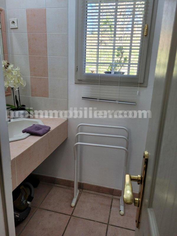 Maison traditionnelle - 152 m² - 6 pièces