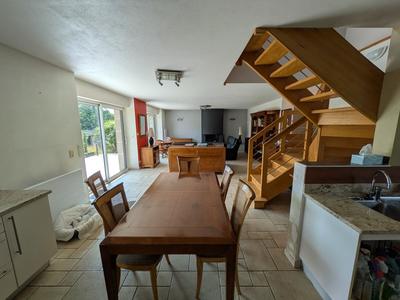 Propriété - 230 m² - 10 pièces