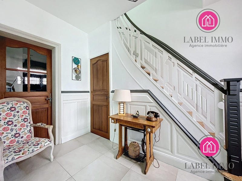 Maison - 200 m² - 10 pièces