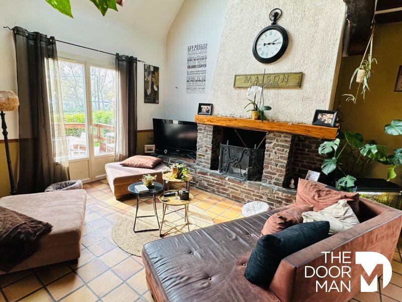 Maison - 205 m² - 8 pièces