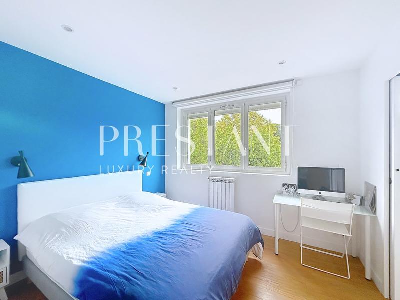 Appartement - 99 m² - 4 pièces