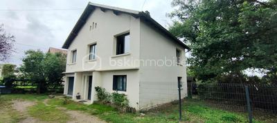 Maison traditionnelle - 128 m² - 6 pièces