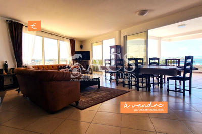 Appartement - 144 m² - 4 pièces