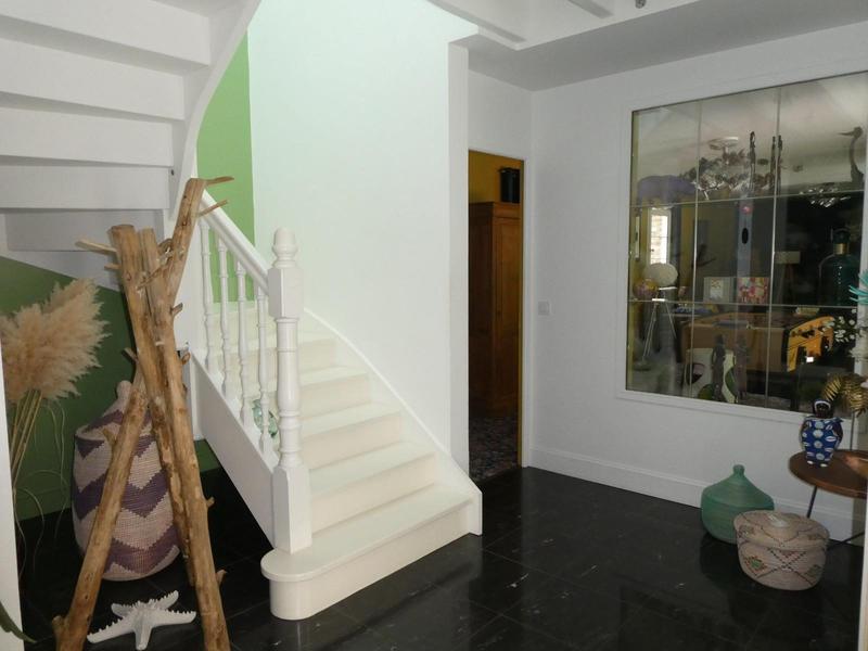 Maison - 255 m² - 8 pièces