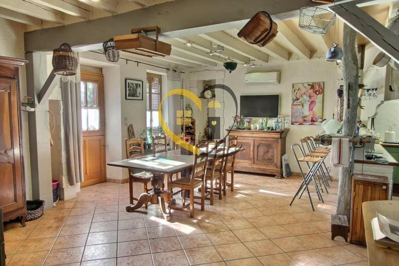 Propriété - 365 m² - 12 pièces