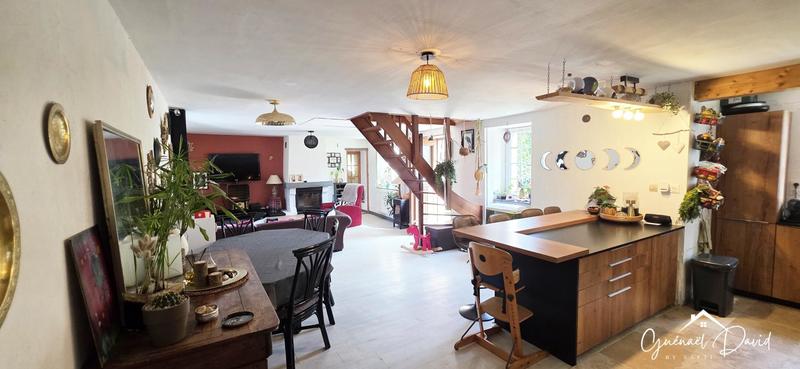 Maison - 128 m² - 7 pièces