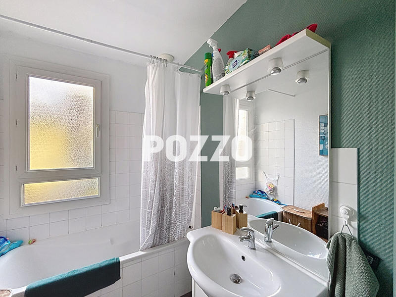 Maison - 91 m² - 5 pièces