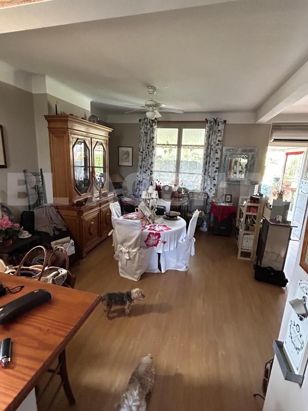 Villa - 200 m² - 6 pièces