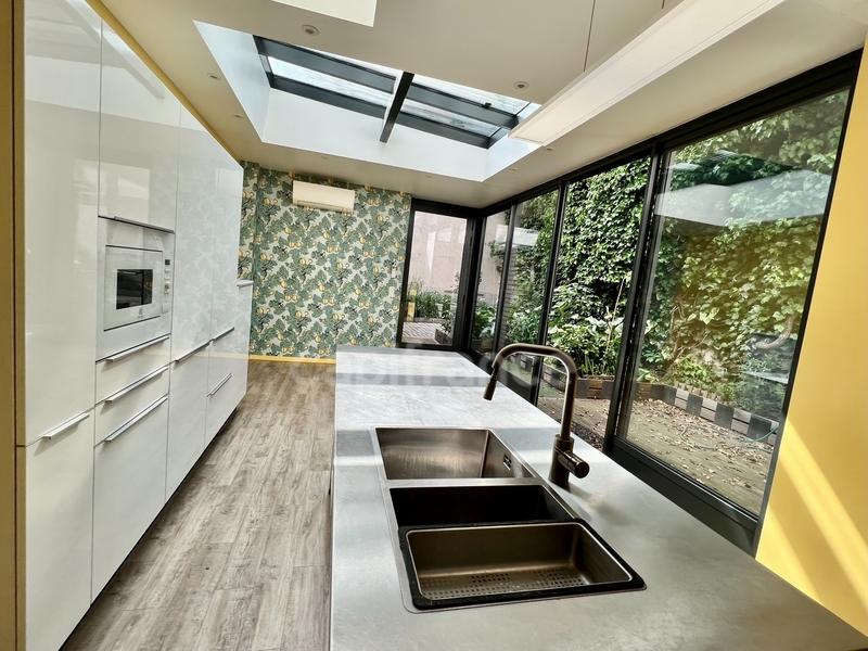 Maison de ville - 180 m² - 8 pièces