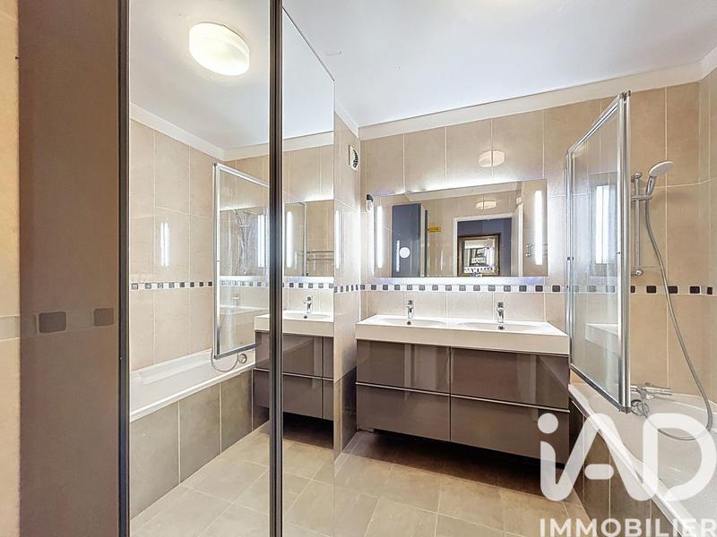 Appartement - 80 m² - 3 pièces